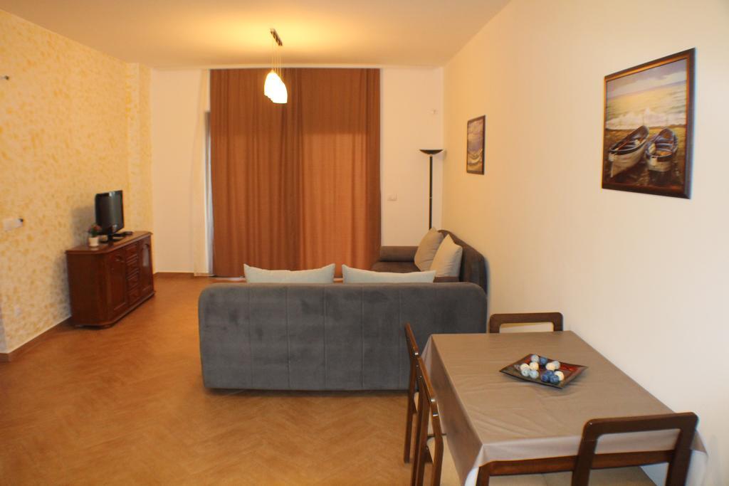 Apartments Kan Ulcinj Exterior photo